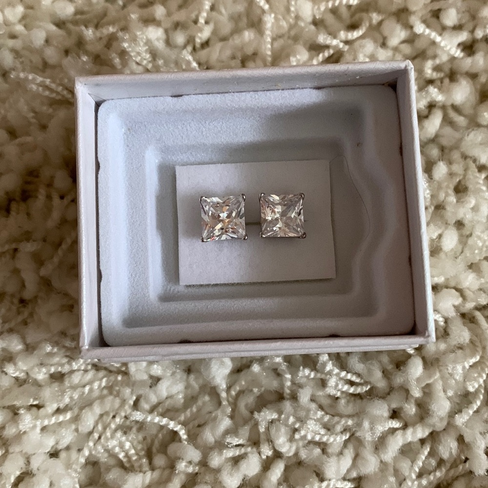 Square stud earrings. Sterling silver.